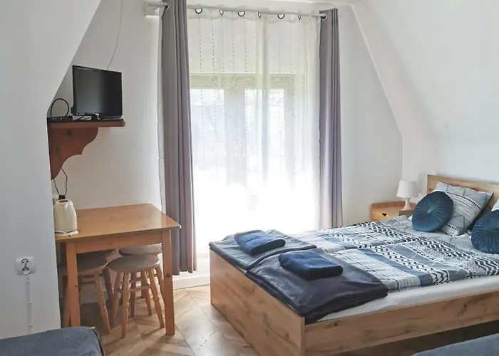 Czarny Jelen * זקופאנה